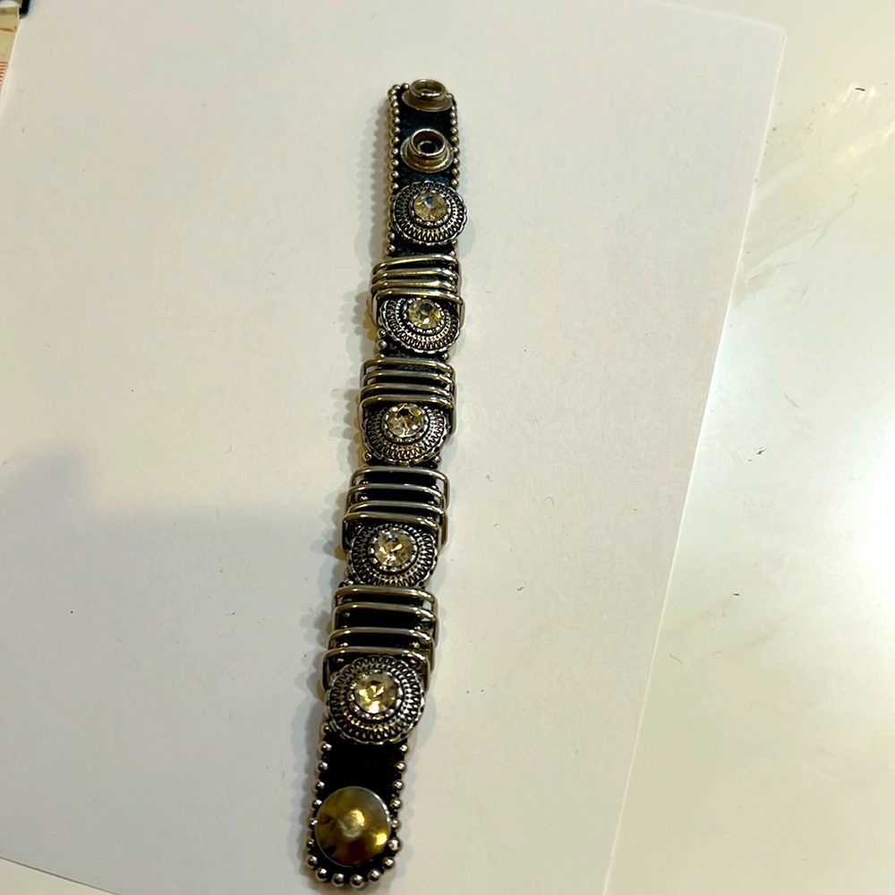 Bracelet